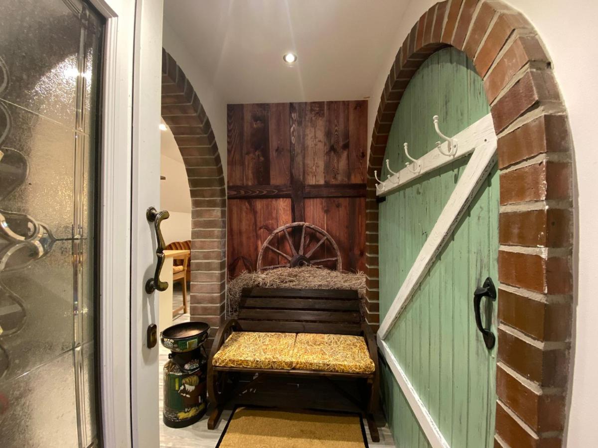 Ferienwohnung Gulfhaus, Mit Sauna Und Grossem Garten Apen Extérieur photo