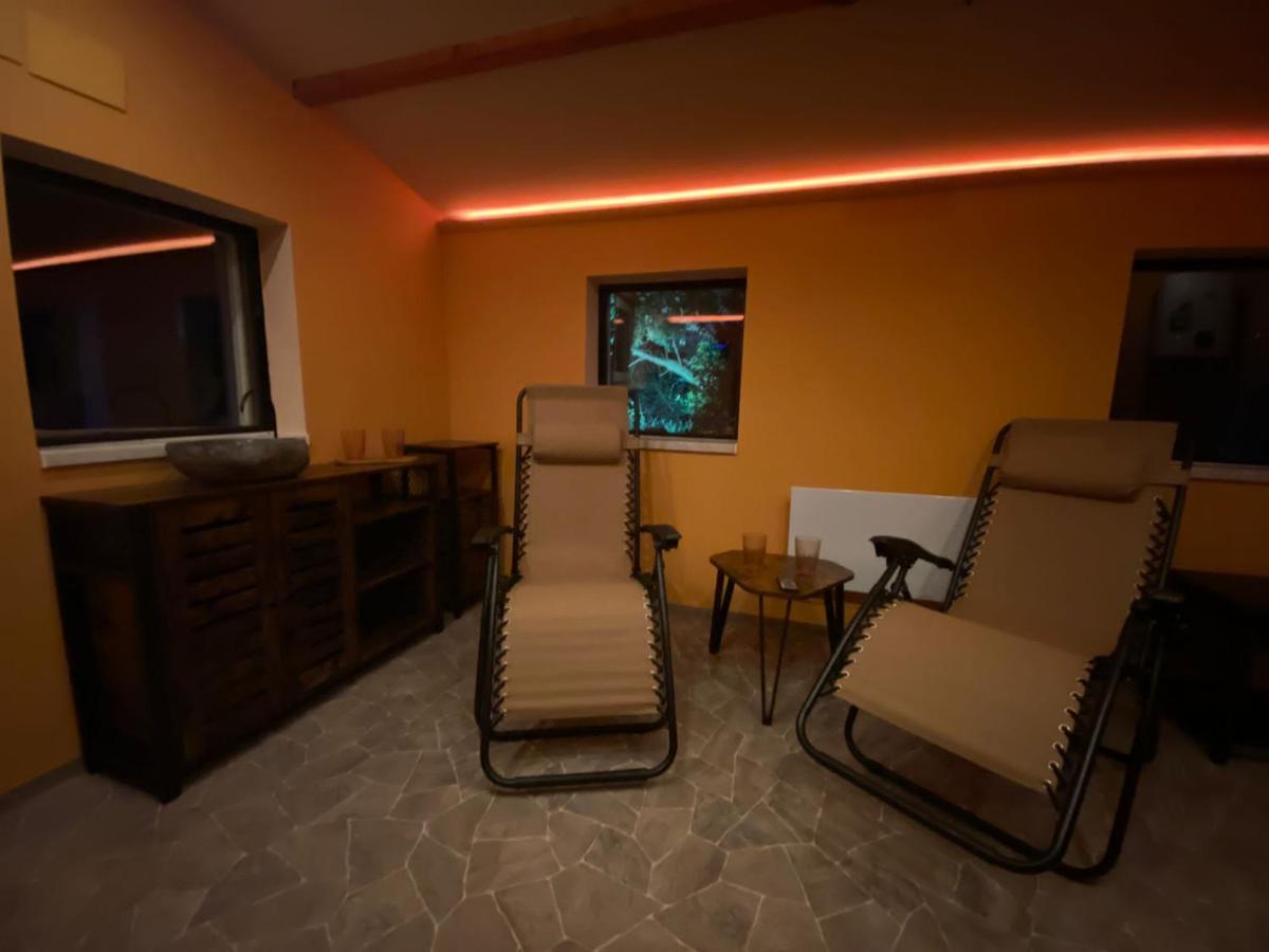 Ferienwohnung Gulfhaus, Mit Sauna Und Grossem Garten Apen Extérieur photo