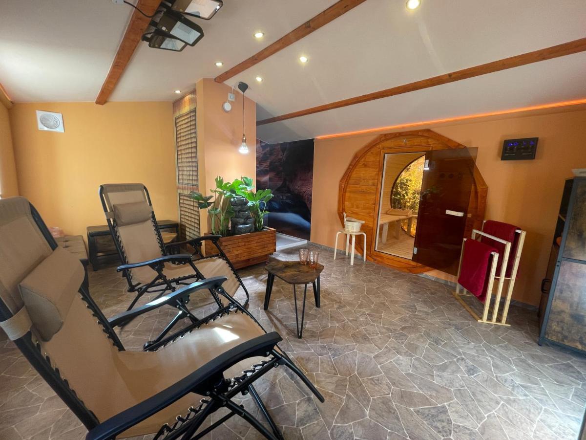 Ferienwohnung Gulfhaus, Mit Sauna Und Grossem Garten Apen Extérieur photo